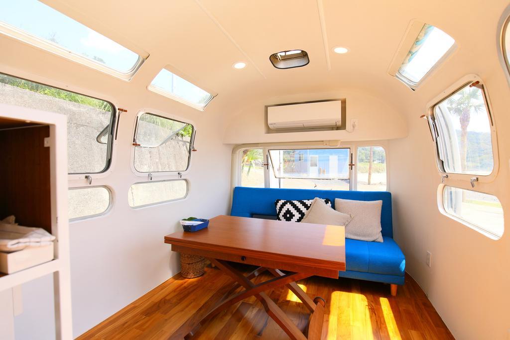 Holly Camp Airstream Villa Amami Exterior foto